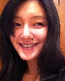 大饼脸吃娱乐瓜